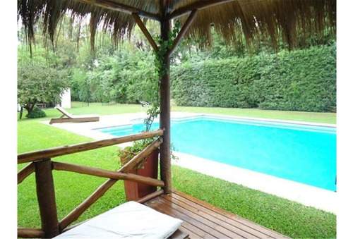 Imagen 3 de 30 de Importante Casa En Venta En Lomas De Fátima - Pilar