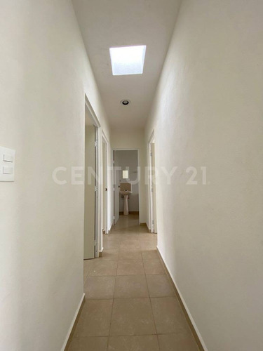 Casa En Venta En C. Salvani, Priv. Calabria, Los Viñedos, Zempoala, Hgo