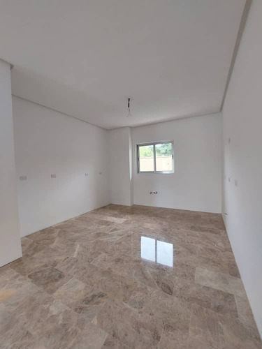 Julian Acosta. Vende Exclusivo Town House, Cumbres De Guataparo
