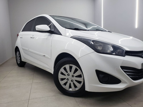 Imagem 17 de 17 de Hyundai Hb20 1.6 Comfort Plus 16v Flex 4p Completo 2014 2015