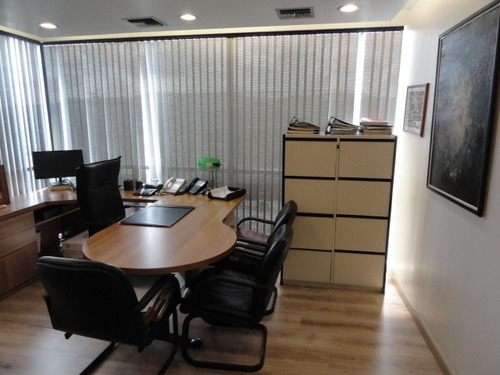 Imagen 6 de 10 de Se Alquila Oficina 170m2 Santa Eduvigis 0483
