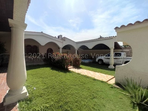 Imagen 2 de 7 de Casa En Av. 3era. Urb. San Jacinto. Maracay Codigo 22-9899 Yinett A.