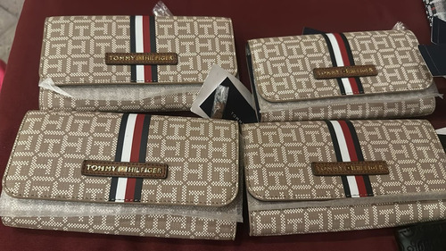 Cartera Tommy Hilfiger Trifold Monogram Khaki 100% Original Marrón Claro Monogram Con Logo De La Marca