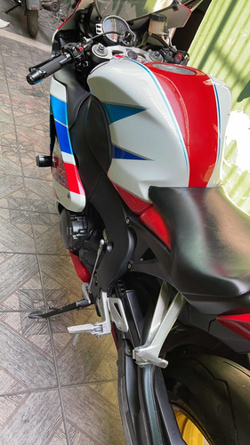Imagem 5 de 7 de Honda Cbr1000rr