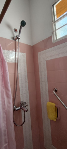 Venta De Hermosa Casa De 3 Dormitorios En Villa Argentina