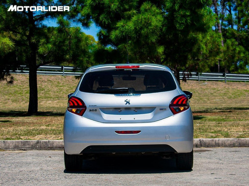 Imagen 4 de 25 de Peugeot 208 Active 1.2 Extra Full| Permuta / Financia
