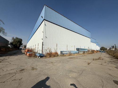 Centro De Distribucion En Lo Boza - Gran Bodega Con Oficinas