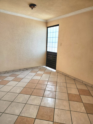 Lindisima Casa En Venta, 3 Niveles, Excelente Ubicación Sobre Esquina Valle Mezen, Valle De Aragón 3 Seccion