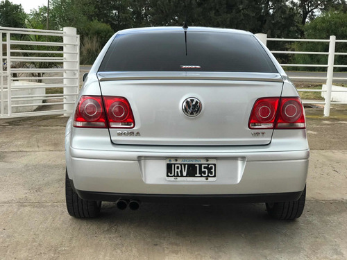 Volkswagen Bora 1.8 Highline T 180cv Cuero 2011