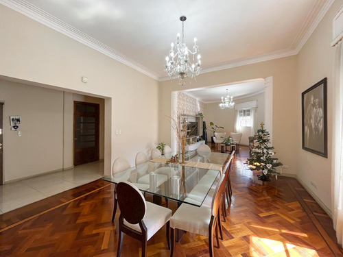Piso Exclusivo De 5 Dormitorios Con 3 Baños Y Cochera