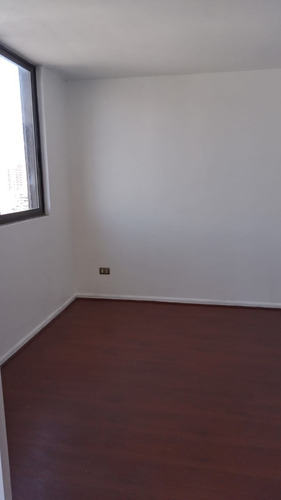Cómodo Departamento En Arriendo, Excelente Ubicación.