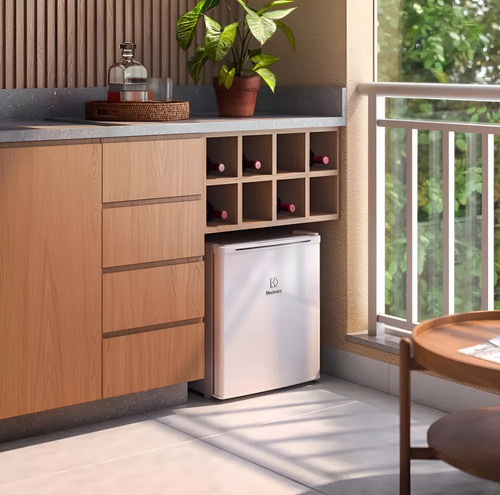 Frigobar Electrolux Efficient - Modelo Em50 - 47 Litros (Usado)