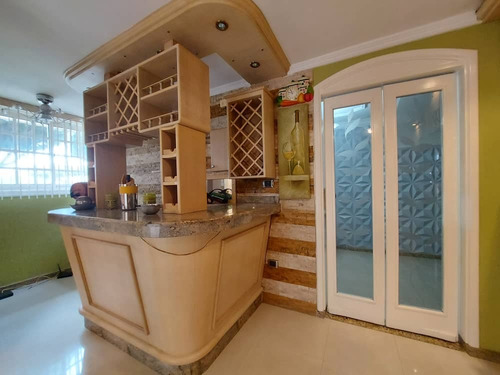 Townhouse En Venta En Araguama Country, Maracay