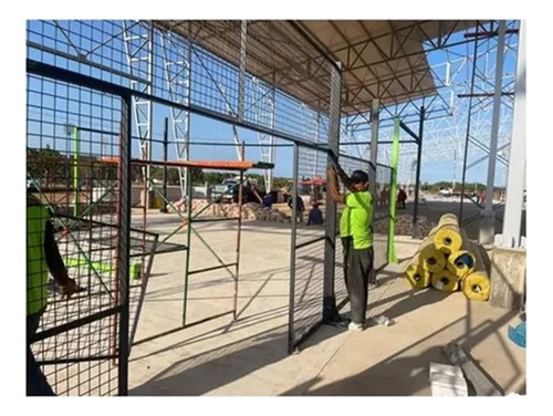 Pista Profesional De Pádel Panorámica