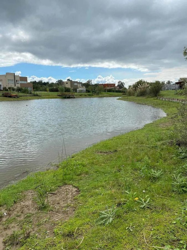 Imagen 2 de 4 de Lote En Venta A La Laguna Canton Norte 4584