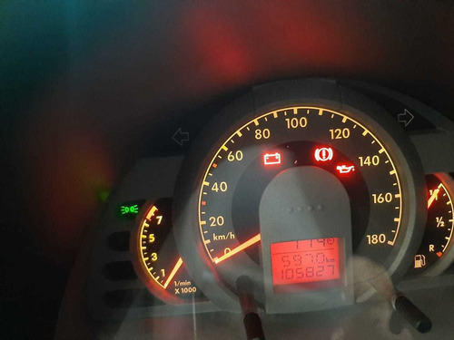Volkswagen Fox 2004 1.0 Plus Total Flex 5p