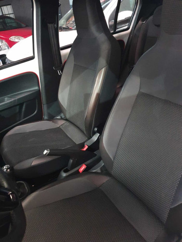 Imagen 11 de 13 de Volkswagen Up! 2017 1.0 Pepper 101cv