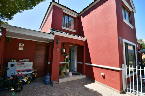 Venta Casa Aislada 5d 3b Conominio Mtro Monte Tabor Maipu