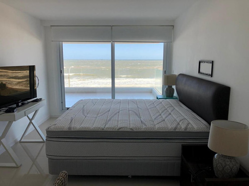 Imagen 16 de 29 de Punta Del Este, Pent House Duplex , 4 Dormitorios, Gge X2, Vista Al Mar, Amenities , Nuevo !!