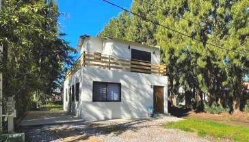 Casa En Zona Los Angeles, Piriápolis.