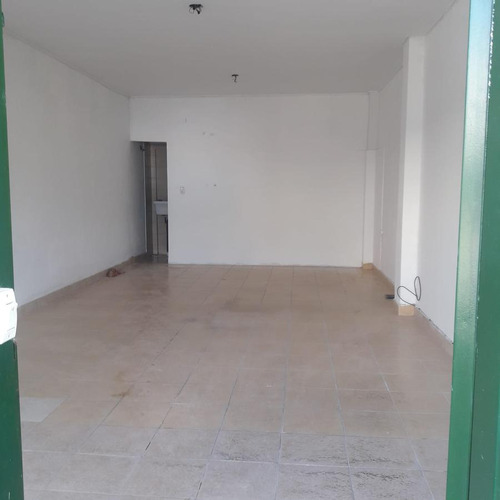 Local En Venta - 36mts2 - Manuel B Gonnet