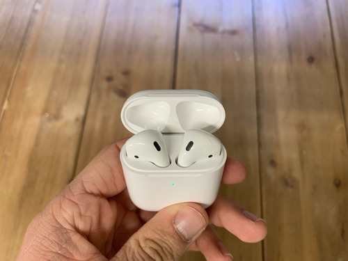 AirPods 2da Gen Apple Original Carga Inalámbrica / Usado