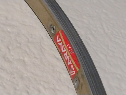 Araya Gold R 27 X 1 No Campagnolo (Usado)