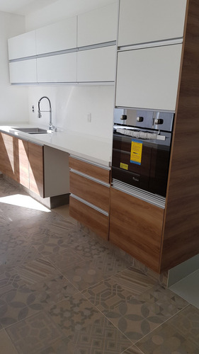 Preciosa Casa En La Condesa Juriquilla, Estudio O 4ta Recamara En P.b, Jardín.-