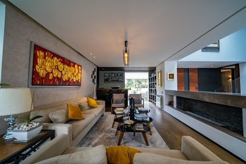 Casa En Vista Horizonte Con Jardín Y Terraza