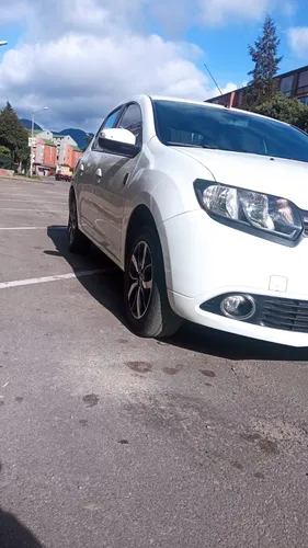 Renault Logan 1.6 Privilege / Intens
