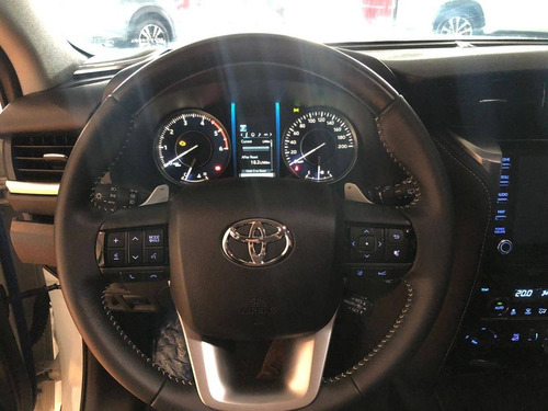 Imagem 11 de 15 de Toyota Hilux Sw4 2.8 D-4d Turbo Diesel Srx 7l 4x4