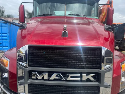 Tractomula Mack