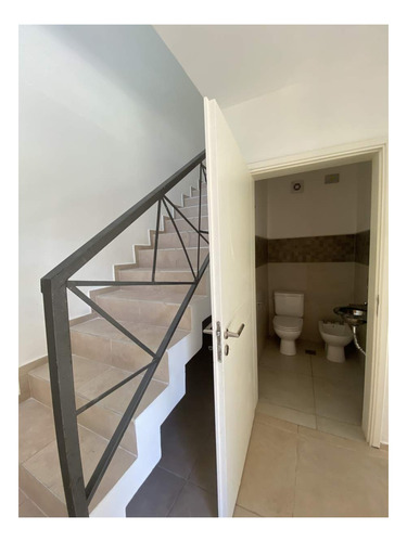 Imagen 6 de 16 de Casa En Housing De Villa Allende Golf!