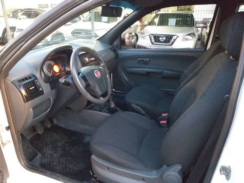 Imagem 10 de 15 de Fiat Strada 1.4 Mpi Hard Working Ce 8v Flex 2p Manual