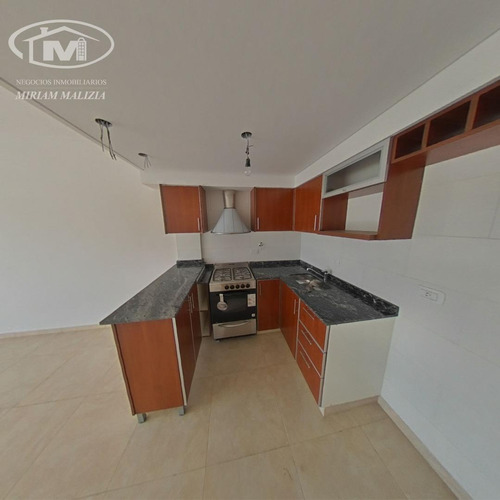 Imagen 2 de 14 de Venta Departamento 2 Amb Ramos Mejia Balcón Lavadero
