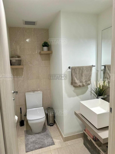 Departamento En Venta En Miami, Florida, Estados Unidos