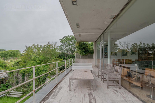 Casa En Venta En La Lucila-libertador/rio