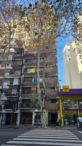 Monoambiente Divisible Con Cochera En Muy Buena Ubicacion Zona Comercial