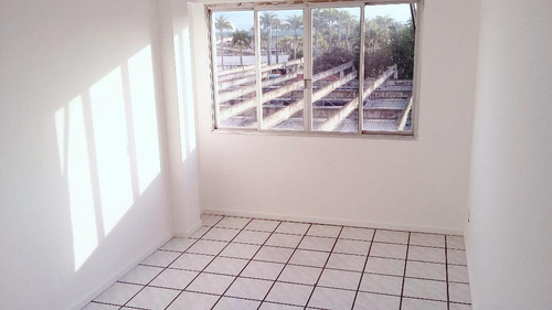 Imagem 3 de 12 de Sala Comercial No Centro De Florianópolis. - Sa0487