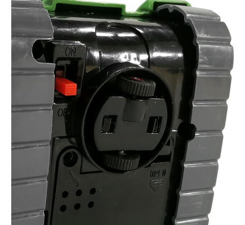Brinquedo de tanque de guerra com luzes e som - cor de camuflagem Otec verde militar