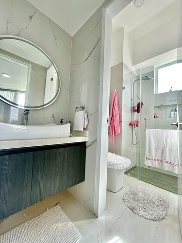 Apartamento Remodelado En Venta 240 M2 Con Terraza En Mirador De Los Campitos