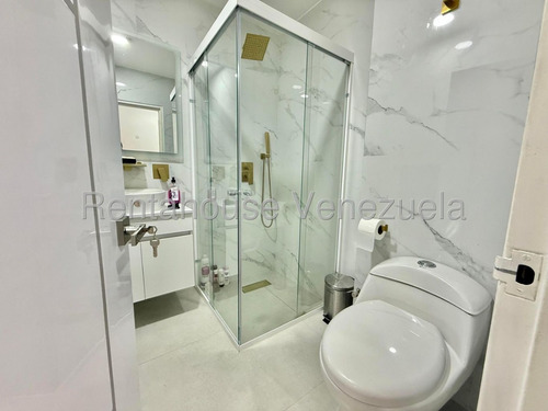 Mb Apartamento (1 Nivel) En Venta En Colinas De Bello Monte, Distrito Metropolitano
