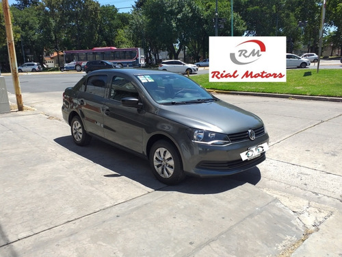 Volkswagen Voyage 1.6 Comfortline 101cv 2013