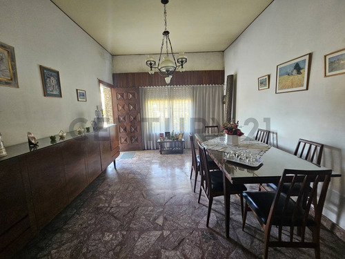 Venta De Casa 3 Ambientes En San Antonio De Padua. Apta Credito.