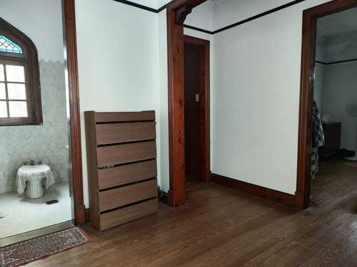 Casa De Estilo Banfield Residencial Acevedo 1200