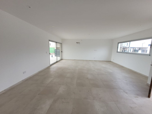 Casa 3 Dormitorios 2 Baños B° Lar De Vieytes 3