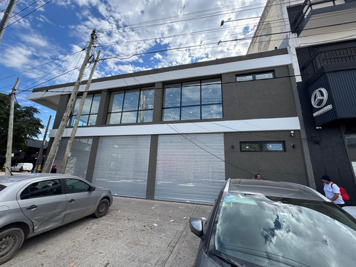 Local Comercial En Esquina S/ Avenida - A Estrenar 374 M² Cub. 2 Plantas - S.justo (ctro)