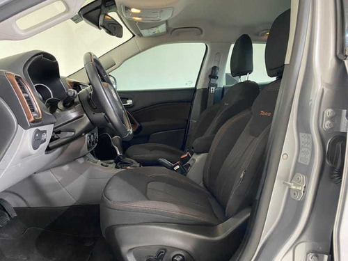 Imagem 10 de 15 de Fiat Toro Volcano 2.4 16v Flex Aut