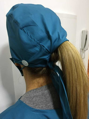 Imagem 4 de 9 de Kit Gorro + Avental + Máscara Reutilizáveis Em Tricoline