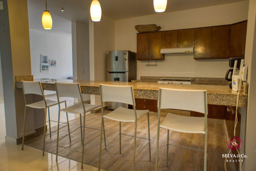 Departamento Con Jacuzzi Y Jardin, Cuarto De Tv Venta Selvam